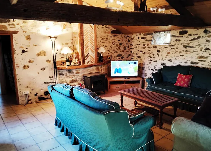 La Longere Du Plessis Mornay, 30 Min Du Puy Du Fo, Wifi, Parking, Jardin