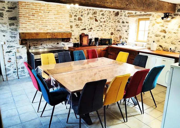 Сasa de vacaciones La Longere Du Plessis Mornay, 30 Min Du Puy Du Fo, Wifi, Parking, Jardin La Foret-sur-Sevre